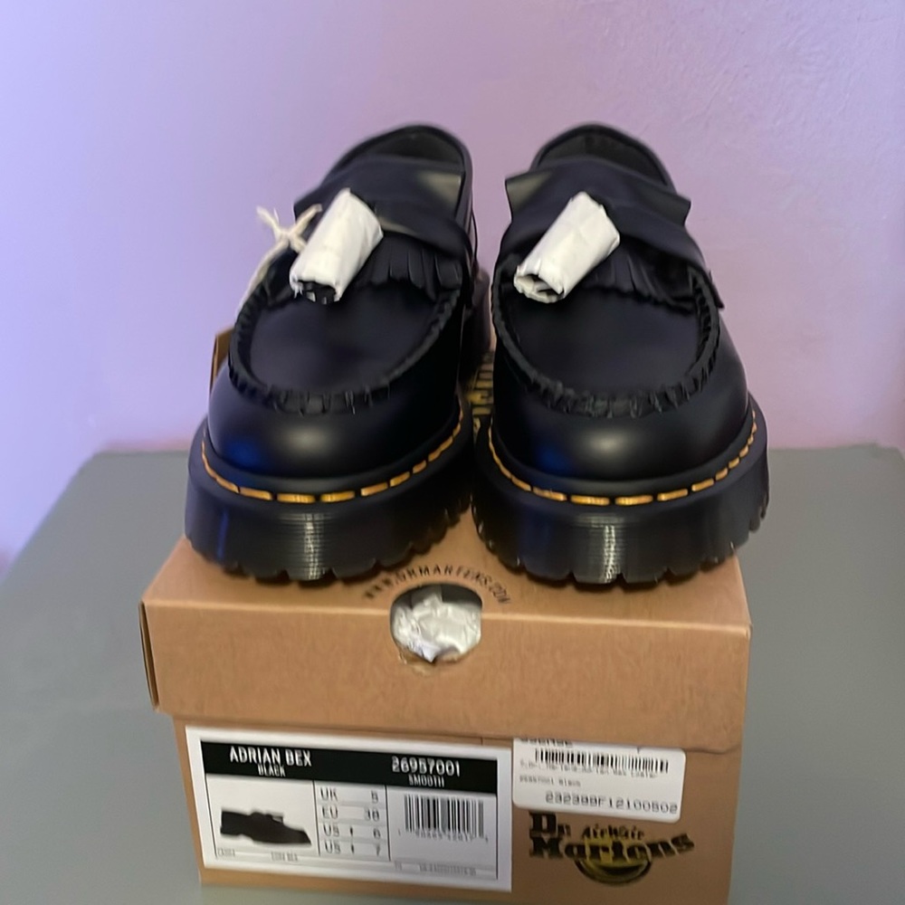 Adrian Bex Loafers NWT size Women’s 7/Men’s 6